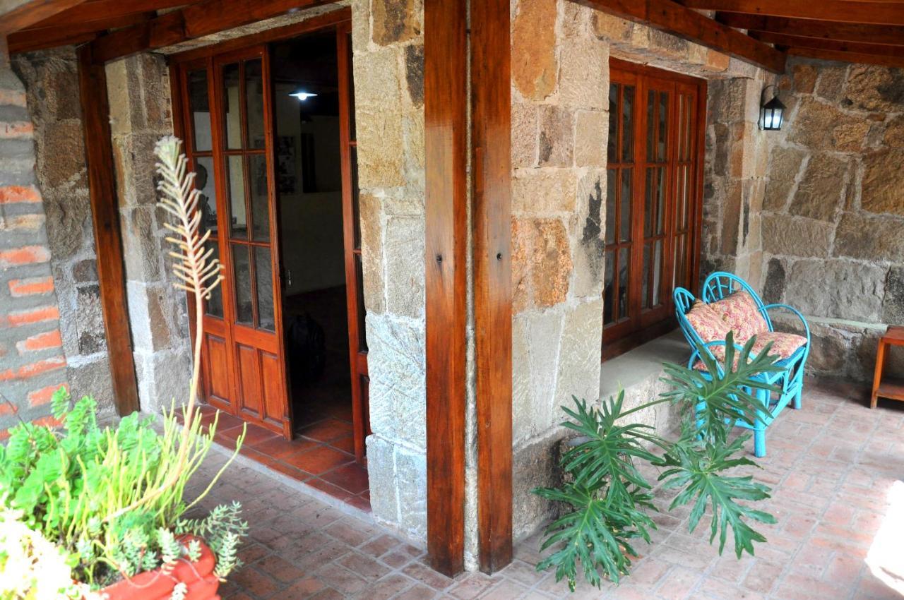 La Toma Complejo De Montana - Cabanas Y Habitaciones En Hosteria Mina Clavero Ngoại thất bức ảnh