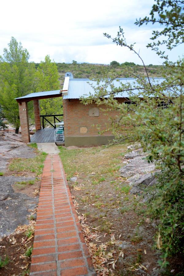 La Toma Complejo De Montana - Cabanas Y Habitaciones En Hosteria Mina Clavero Ngoại thất bức ảnh