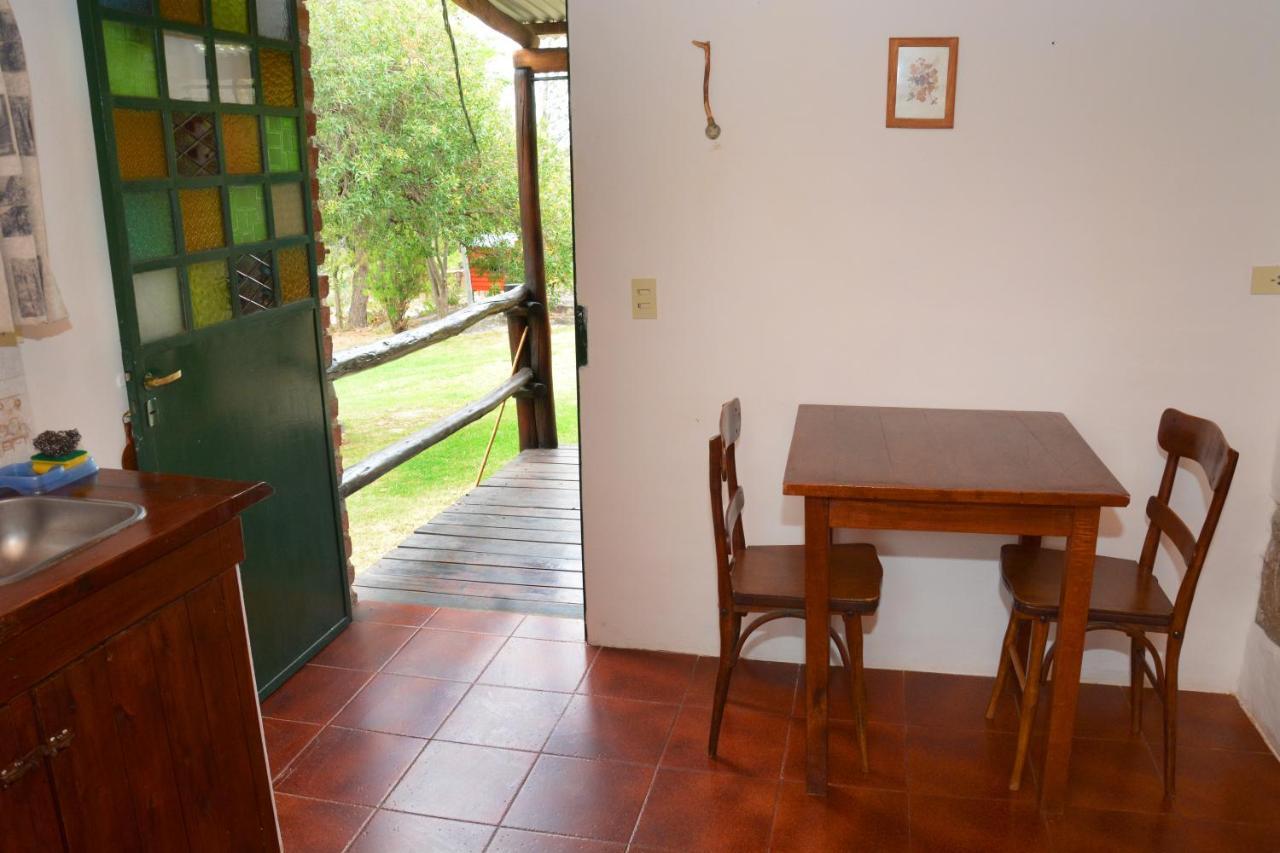 La Toma Complejo De Montana - Cabanas Y Habitaciones En Hosteria Mina Clavero Ngoại thất bức ảnh