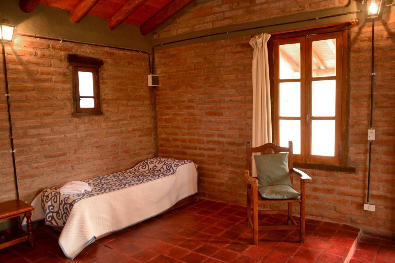 La Toma Complejo De Montana - Cabanas Y Habitaciones En Hosteria Mina Clavero Ngoại thất bức ảnh