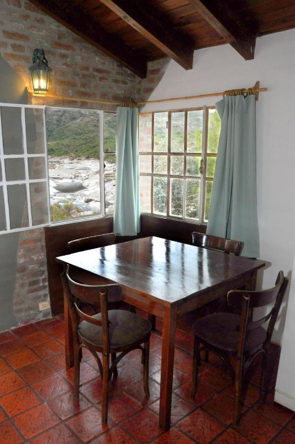 La Toma Complejo De Montana - Cabanas Y Habitaciones En Hosteria Mina Clavero Ngoại thất bức ảnh