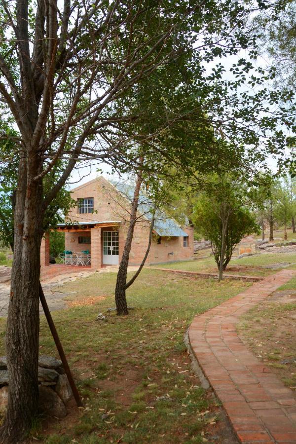 La Toma Complejo De Montana - Cabanas Y Habitaciones En Hosteria Mina Clavero Ngoại thất bức ảnh