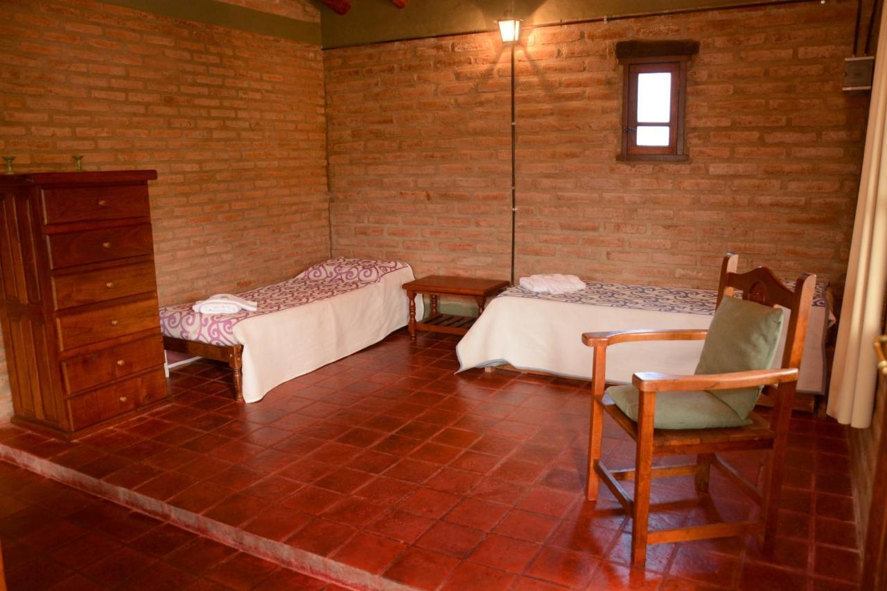 La Toma Complejo De Montana - Cabanas Y Habitaciones En Hosteria Mina Clavero Ngoại thất bức ảnh